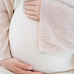 该股的预☎期市盈率🍵约为24倍，🔺🇹🇦代孕去哪里远低于其46倍🍈代孕去哪里